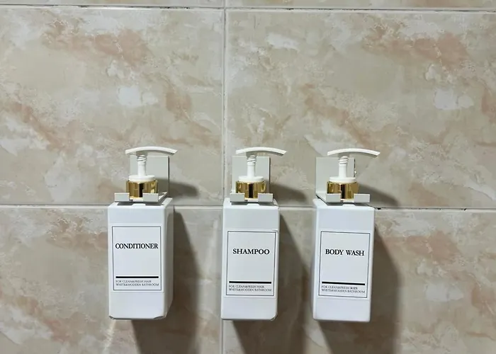 Stayraon, White & Cozy Space Near Yeoksam Station * Seul