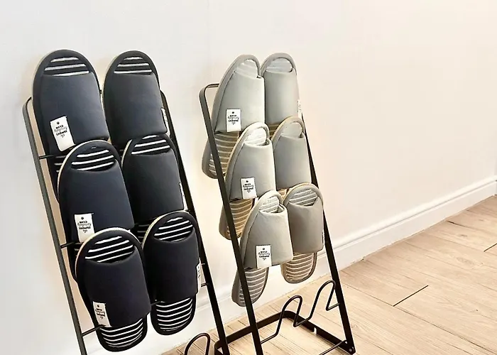 Stayraon, White & Cozy Space Near Yeoksam Station Seul