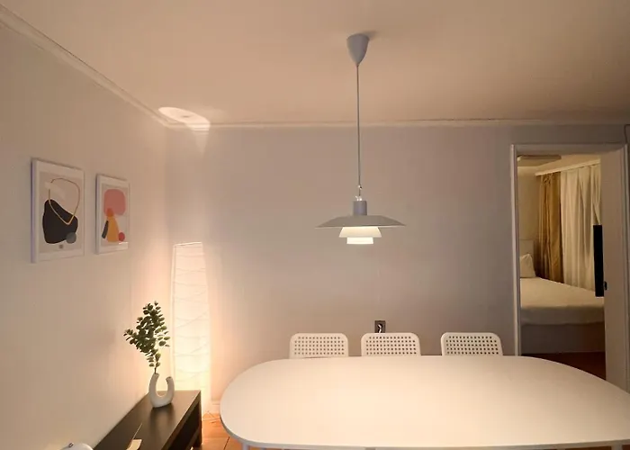 Stayraon, White & Cozy Space Near Yeoksam Station Villa Seul
