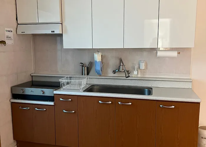 Stayraon, White & Cozy Space Near Yeoksam Station Villa Seul